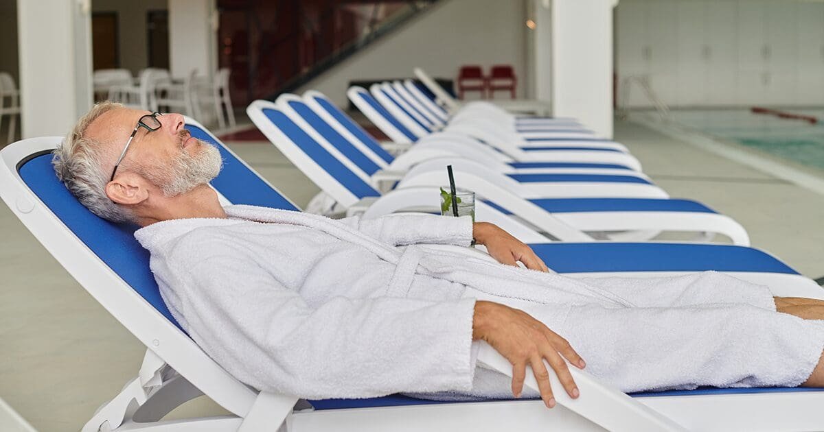 Top 10 People Youll Meet on Every Cruise Ship 03